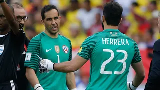 Herrera apuntó a Bravo por su ausencia en La Roja: Es como que me llamen a trabajar y diga no