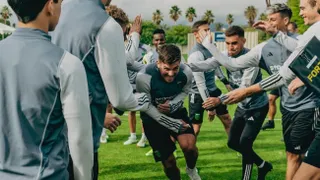 Diego Rubio fue recibido con una “camotera” por sus nuevos compañeros de Austin