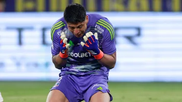 Colo Colo rechazó la primera oferta por Cortés: adelantan que seguirán las negociaciones con Peñarol