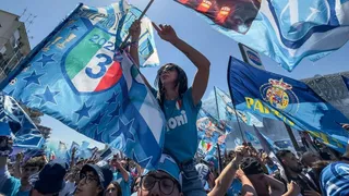 La locura de los hinchas de Napoli en su primer partido como local tras la conquista del Scudetto