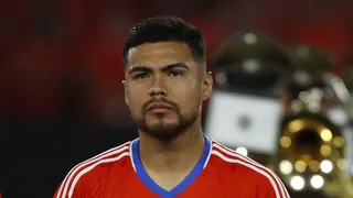 Paulo Díaz desde el arranque: El cambio de Berizzo en la oncena de Chile ante Paraguay