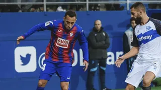 Orellana fue titular en agónica derrota de Eibar ante Alavés en la liga española