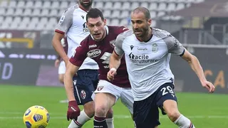 Gary Medel fue titular en empate de Bologna ante Torino