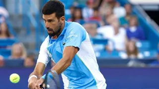 Novak Djokovic avanzó en el Masters de Cincinnati tras retiro de Alejandro Davidovich