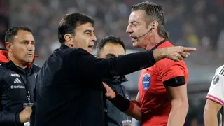 ¿Penal? Quinteros se descontroló reclamando falta contra Bruno Gutiérrez en el área de Boca