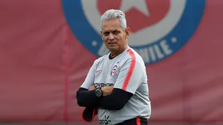 Rueda planteó jugar en septiembre sólo con los seleccionados que están en el exterior