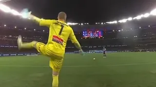 Redmayne también realizó pintorescos movimientos en 2019 y le dio un título a Sydney FC