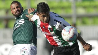 Santiago Wanderers sucumbió en los descuentos ante Palestino y se mantuvo en la parte baja