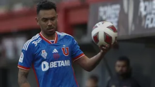 Nery Domínguez ya palpita el clásico con la UC: Lo afrontaremos con la mayor responsabilidad