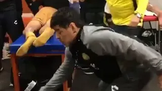 Maradona festejó con su tradicional baile el primer triunfo de Dorados en el Ascenso mexicano