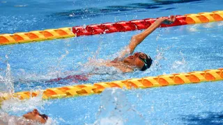 La gran participación de Alberto Abarza en la serie clasificatoria de los 100 metros espalda