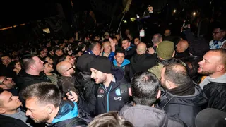 Más de 10.000 hinchas recibieron a Napoli tras valiosa victoria sobre Juventus