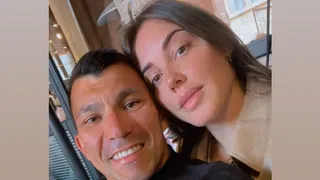 “Con la patrona”: Gary Medel se mostró feliz junto a su esposa