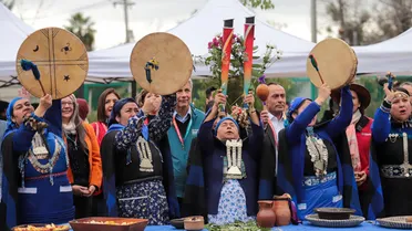 Una ceremonia mapuche encabezó la presentación de las antorchas para Santiago 2023