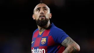 Arturo Vidal no entrenó en la práctica de Barcelona por una contusión