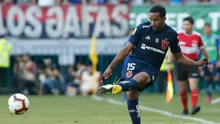 Jean Beausejour se unió a la campaña de Todos por el Deporte y la Familia Azul con su camiseta