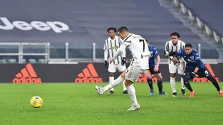 Cristiano Ronaldo falló un penal en un empate entre Juventus y Atalanta con dos golazos