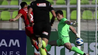 Santiago Wanderers falló todos sus penales ante Curicó Unido y se despidió de la Copa Chile