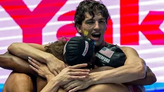 EE.UU. batió el récord del mundo en el relevo 4×100 en el Mundial de Natación