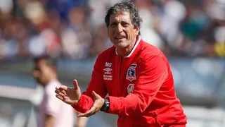 Mario Salas asomó como opción para reemplazar a Martín Palermo en la banca de Curicó Unido