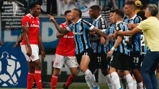 Gremio e Inter igualaron por Copa Libertadores en un duelo que terminó con ocho expulsados