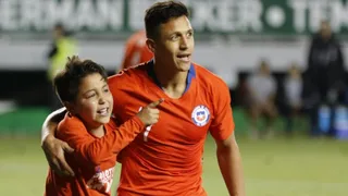 Lesión de Alexis Sánchez evoluciona de forma favorable según parte médico de la Roja