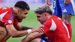 Diego Valdés firmó en Vélez y ya es baja por lesión sin jugar un minuto