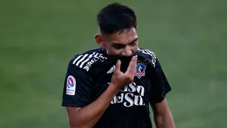 Colo Colo anunció que demandará a Joan Cruz y al club que lo contrató