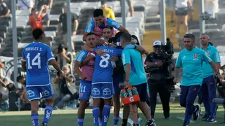La U derribó a Colo Colo en el Superclásico y finalizó la racha de 23 años sin ganar en el Monumental