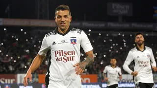 ¡Goleada! Gabriel Costa definió de penal para Colo Colo ante Unión Española