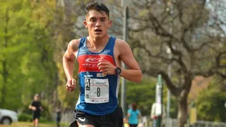 Hugo Catrileo participará en el Zurich Maratón de Sevilla: Un objetivo es romper el récord de Chile