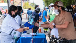 Deportistas recibieron su kit oficial para competir en el Ironman de Pucón