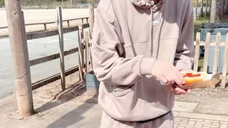 Ben Brereton disfrutó de su día libre en compañía de su novia Kimberley Abbott