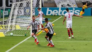 Las cuatro estocadas que propinó Atlético Mineiro de Jorge Sampaoli a Flamengo de Mauricio Isla