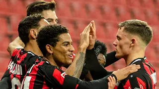 Charles Aránguiz superó su lesión y participó en goleada de Bayer Leverkusen sobre Augsburgo