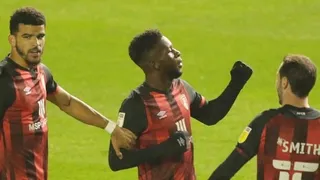 Jugador colombiano de Bournemouth fue acusado de morder a un rival