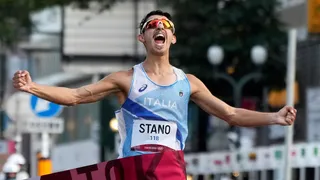 Massimo Stano le dio a Italia otro oro en atletismo al ganar la marcha de 20 kilómetros