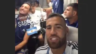 Los descontrolados festejos de la selección argentina en el regreso a la concentración