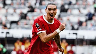 Darwin Núñez entró inspirado y marcó un doblete para la remontada de Liverpool sobre Newcastle