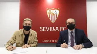 Sevilla oficializó el fichaje de Alejandro “Papu” Gómez