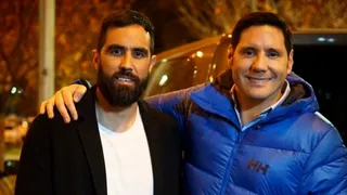 Claudio Bravo mostró su lado más solidario junto a Pancho Saavedra