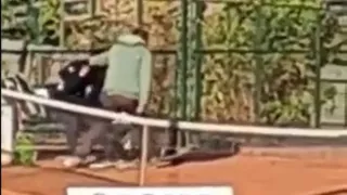 Entrenador que golpeó brutalmente a su hija tenista de 14 años terminó detenido