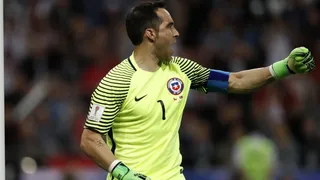 El editorial de Rodrigo Goldberg: Estimado Claudio Bravo, somos muchos los que no te olvidamos