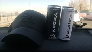 ¿Negra o blanca? Las nuevas bebidas energéticas que promociona la marca de Jaime Valdés