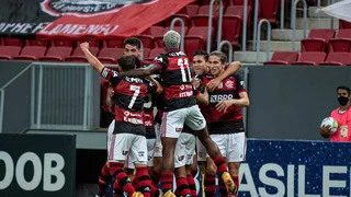 Flamengo de Mauricio Isla venció a Palmeiras de Benjamín Kuscevic y se prendió en el Brasileirao