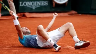 Cecchinato logró un histórico paso a semifinales en París tras batir a Djokovic