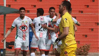 Cobresal arrasó con Ñublense en su quinto triunfo al hilo por el Campeonato Nacional