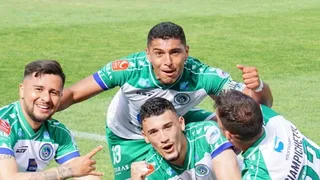 Puerto Montt protagonizó una épica remontada ante Fernández Vial en la Primera B