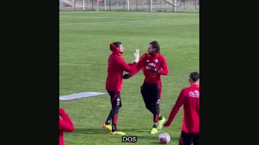 ¿Dijo pelota?: Las bromas a Ben Brereton por su español en una nueva práctica de la Roja