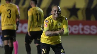 Humberto Suazo brilló con doblete en goleada de San Luis a Santa Cruz en el Ascenso